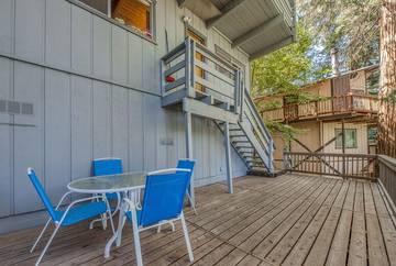 Log Cabin for 6 Guests in Lake Arrowhead, San Bernardino County, Picture 1