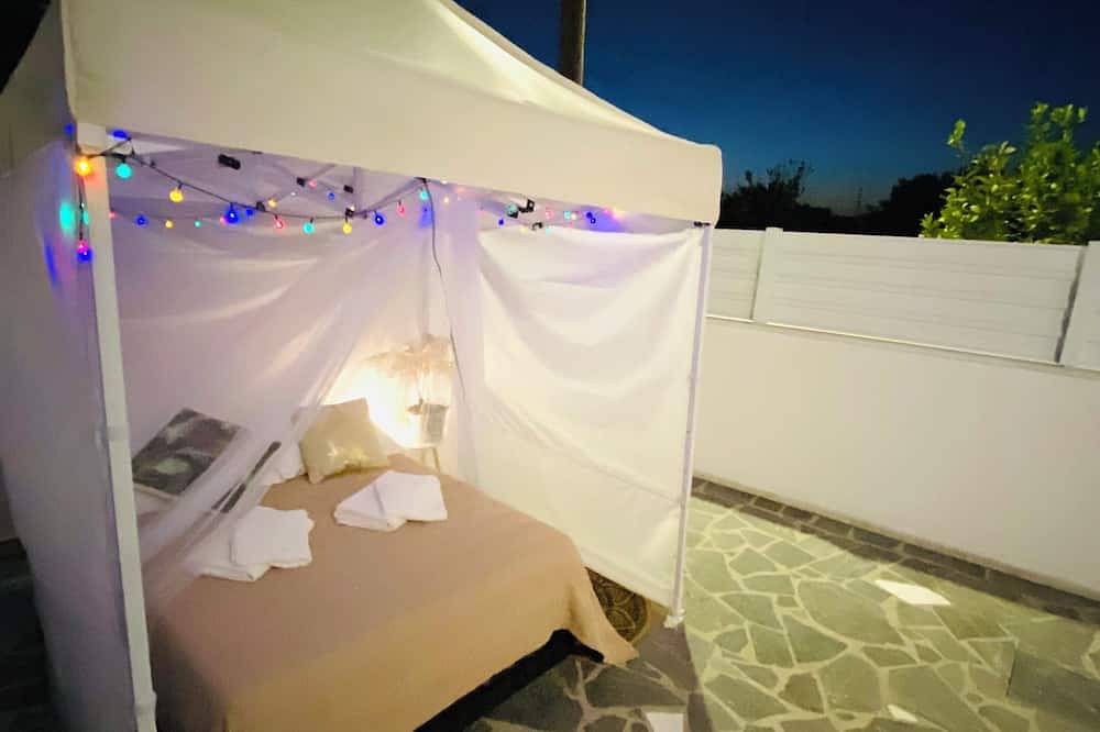 8 plus sleeps, 2 min Beach, Private Pool & Parking in Πύλα, Larnaca Bezirk