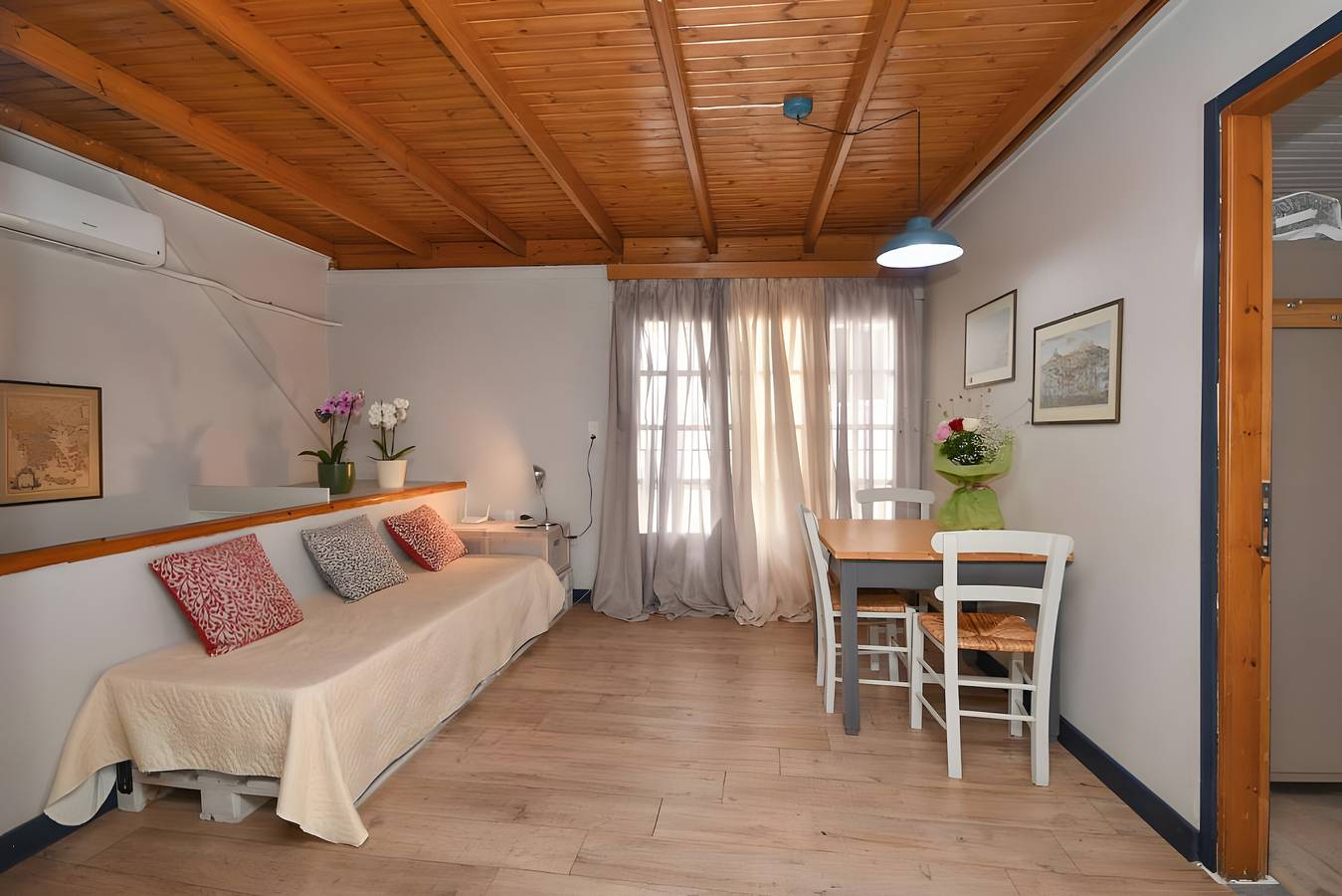 Entire apartment, Holiday Apartment "Kallithea Beach" near Beach with Balcony & Wi-Fi in Myrtos, South Crete