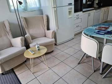 Gîte pour 2 personnes, avec jardin et terrasse à Lantic