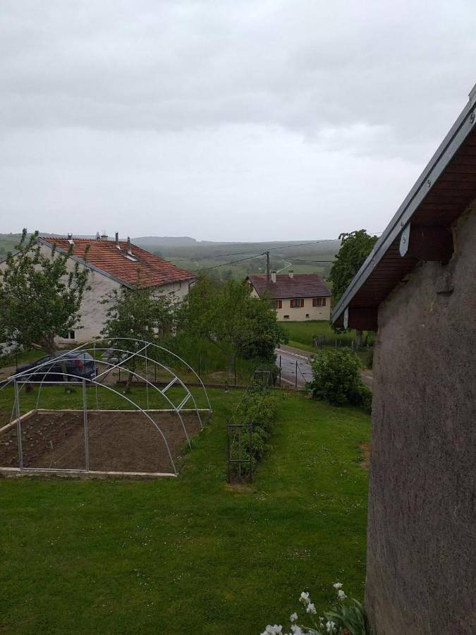Gîte pour 4 personnes, avec jardin et vue dans La Pisseure