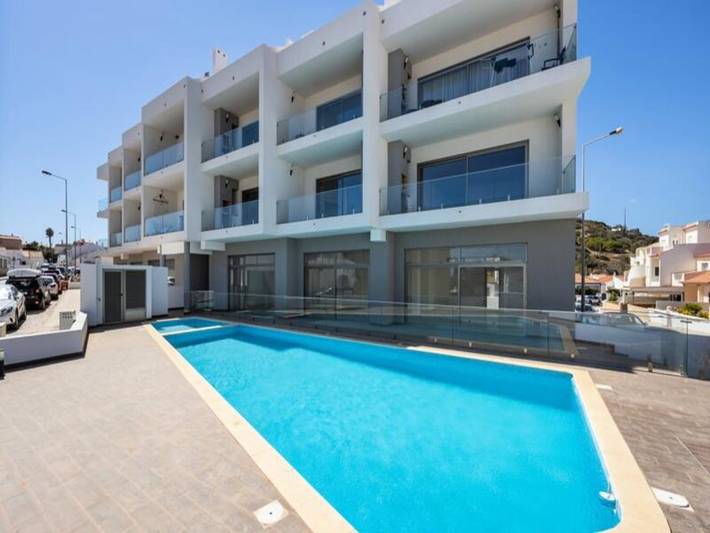 Casa de férias para 4 pessoas, com piscina, adaptado a crianças em Praia do Burgau
