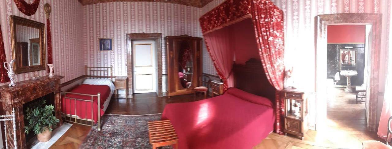 Double Room with Private Bathroom in Deux-Chaises, Allier