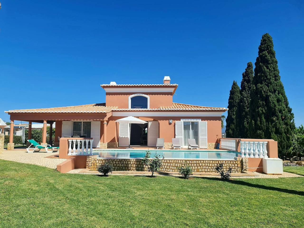 Ferienvilla mit Pool, Garten und Kinderspielplatz in Lagos, Faro Distrikt