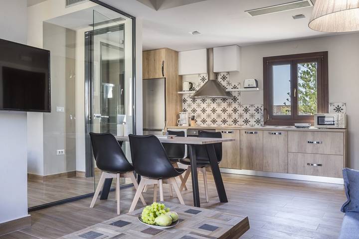Ganze Wohnung, Ferienwohnung für 4 Personen mit Balkon in Argostoli, Kefalonia
