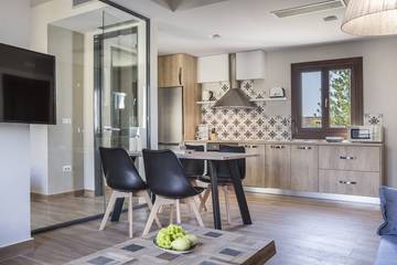 Vacation Rental for 4 Guests in Argostoli, Kefalonia, Picture 4
