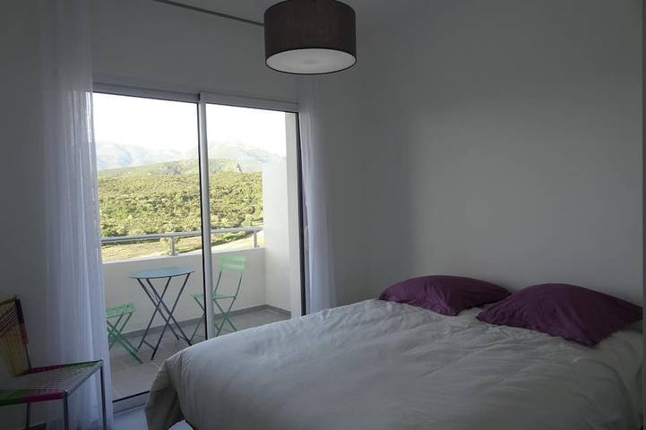 Appartement entier, Appartement T3 Sublime Vue sur Mer, Montagnes & Vignobles. in Saint-Florent, Région de Calvi