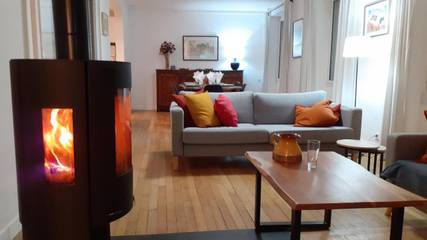 Gîte pour 8 personnes, avec vue et jardin, adapté aux familles à Caussou