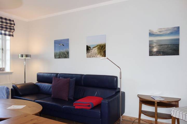 Ferienwohnung für 6 Personen, mit Ausblick und Garten sowie Terrasse, mit Haustier in Alkersum - 3