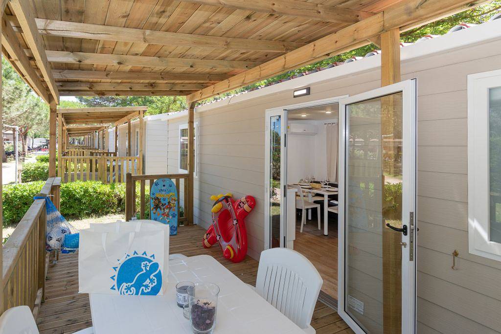 Ferienpark Marina Camping Village Lodge Superior Pet für 5 Personen in Punta Marina, Ravenna Provinz