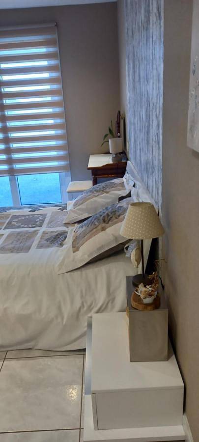 Gîte pour 3 personnes, avec vue et terrasse à Brison-Saint-Innocent - 4