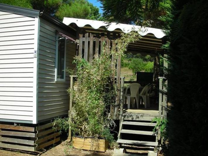 Camping für 6 Personen, mit Pool und Terrasse in Bormes-les-Mimosas
