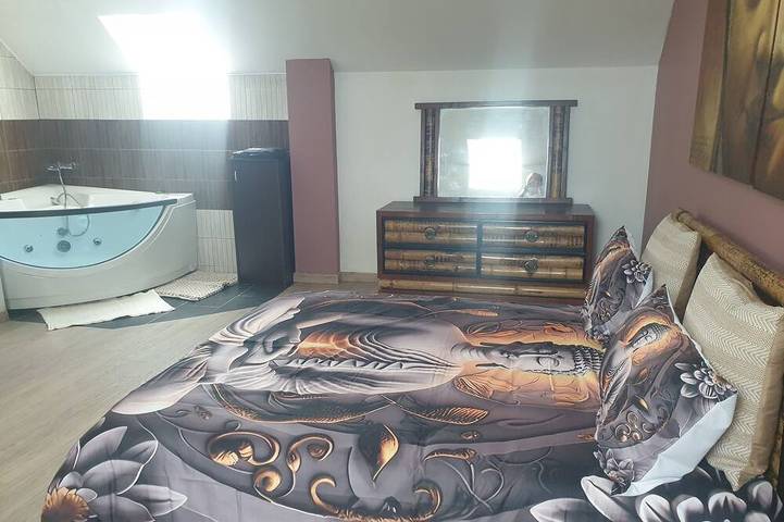 Gîte pour 8 personnes dans La Landec