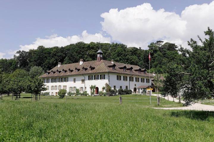 Hotel für 4 Personen, mit Terrasse und Garten sowie Seeblick und Ausblick in Bielersee