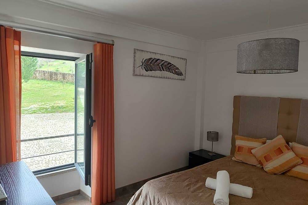 Quinta dos Carvalhais - Serra da Estrela in U.F Sobral Pichorro e Fuinhas, Serra da Estrela