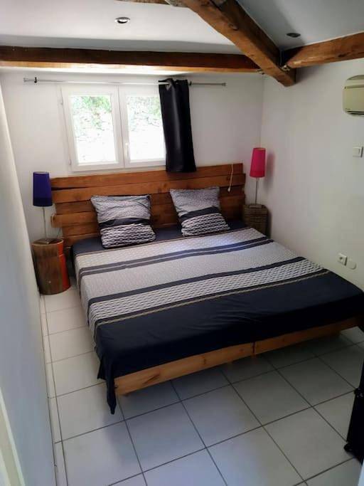 Gîte pour 2 personnes, avec jardin et piscine à Deaux - 4