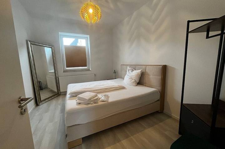 Ferienwohnung für 4 Personen, mit Terrasse und Garten in Hilden