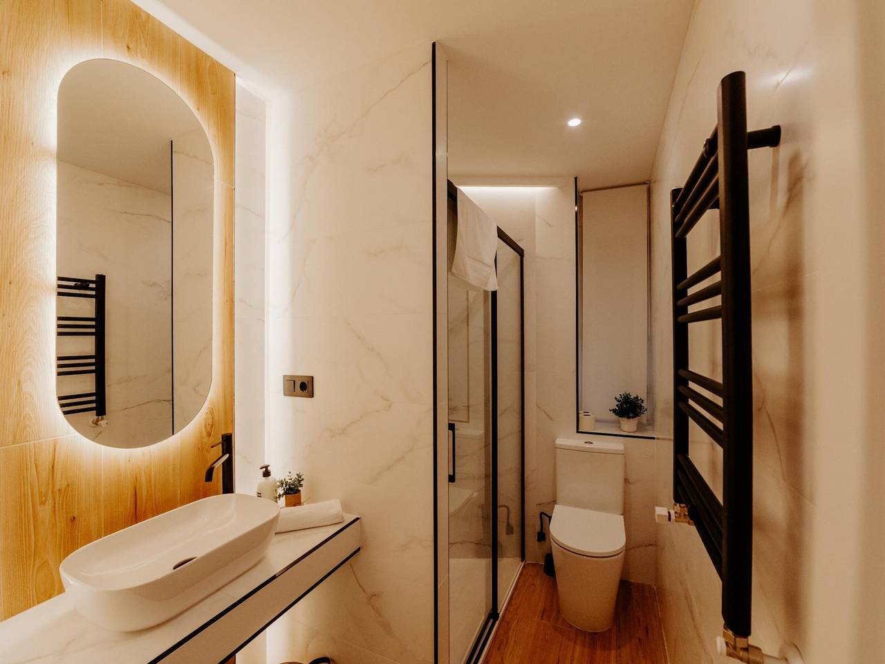 Apartamento entero, Elegancia Moderna en el Corazón de Logroño para 6 Personas in Logroño, Provincia de La Rioja