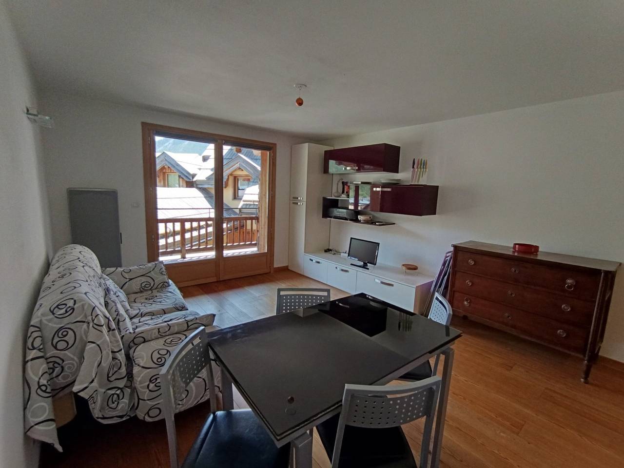 Geheel appartement, Comfortable apartment in Montgenèvre with balcony and parking in Montgenèvre, Briançon en omgeving
