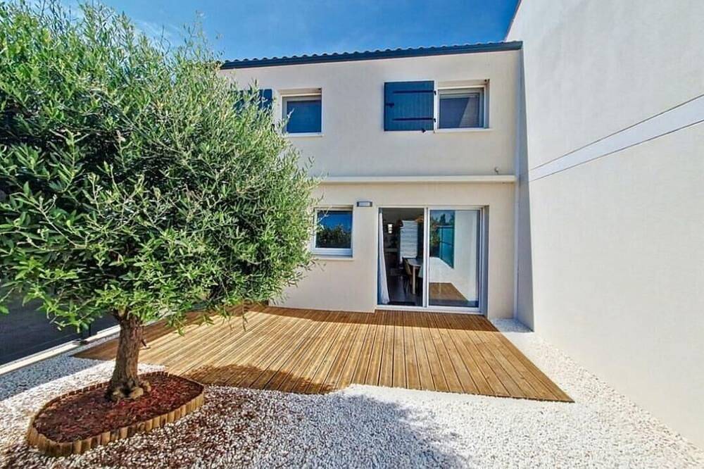 Quiet house with garden 2km from the beach and close to shops  in Angoulins, Región de La Rochelle