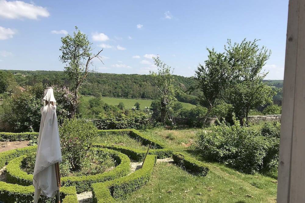 Maison de Noble Nicolas - Jules in Avallon, Morvan Regional Nature Park