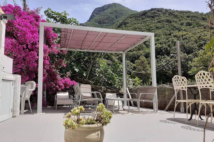 Location de vacances pour 7 personnes, avec jardin et terrasse à Olmeta-di-Capocorso