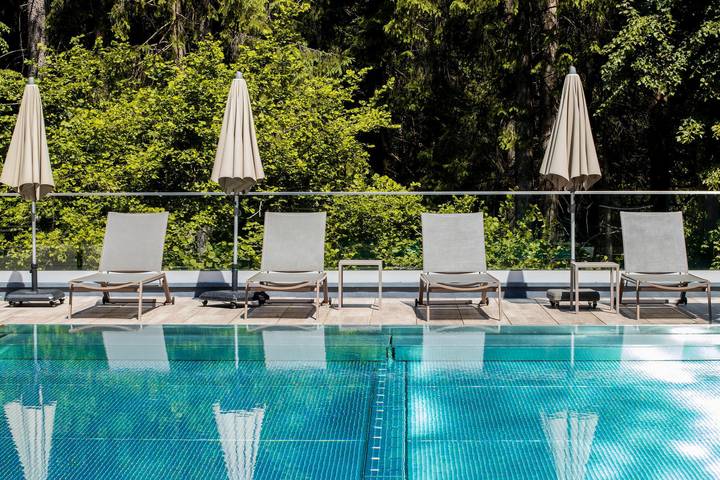 Hôtel pour 2 personnes, avec piscine et jacuzzi ainsi que jardin et sauna, adapté aux familles