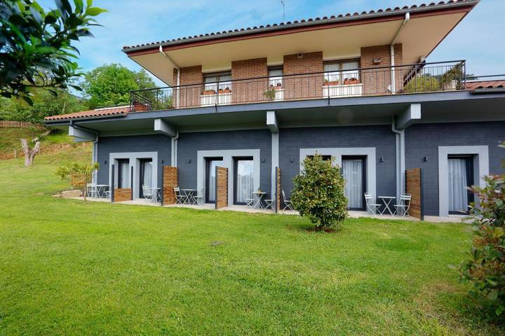 Gîte, avec Terrasse ainsi que Jardin et Vue à Mutriku