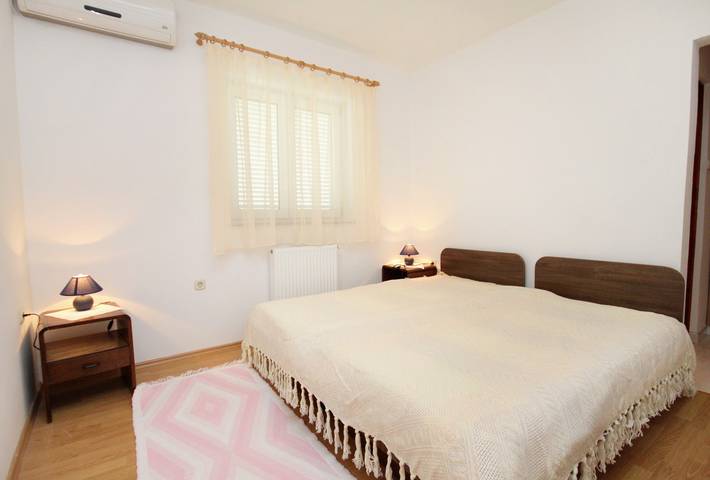 Ferienwohnung für 3 Personen, mit Balkon/Terrasse und Pool in Novi Vinodolski