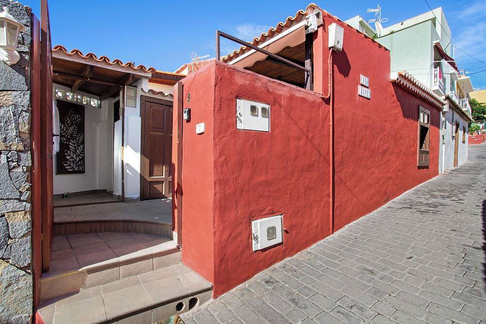 Entire apartment, Apartment 'Casa Carmen' with Private Terrace, Wi-Fi and Air Conditioning in Los Llanos, Los Llanos de Aridane