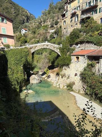 Gîte pour 2 personnes, avec jardin et vue à Rocchetta Nervina