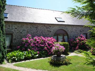 Gîte pour 5 personnes, avec jardin et terrasse à Guidel