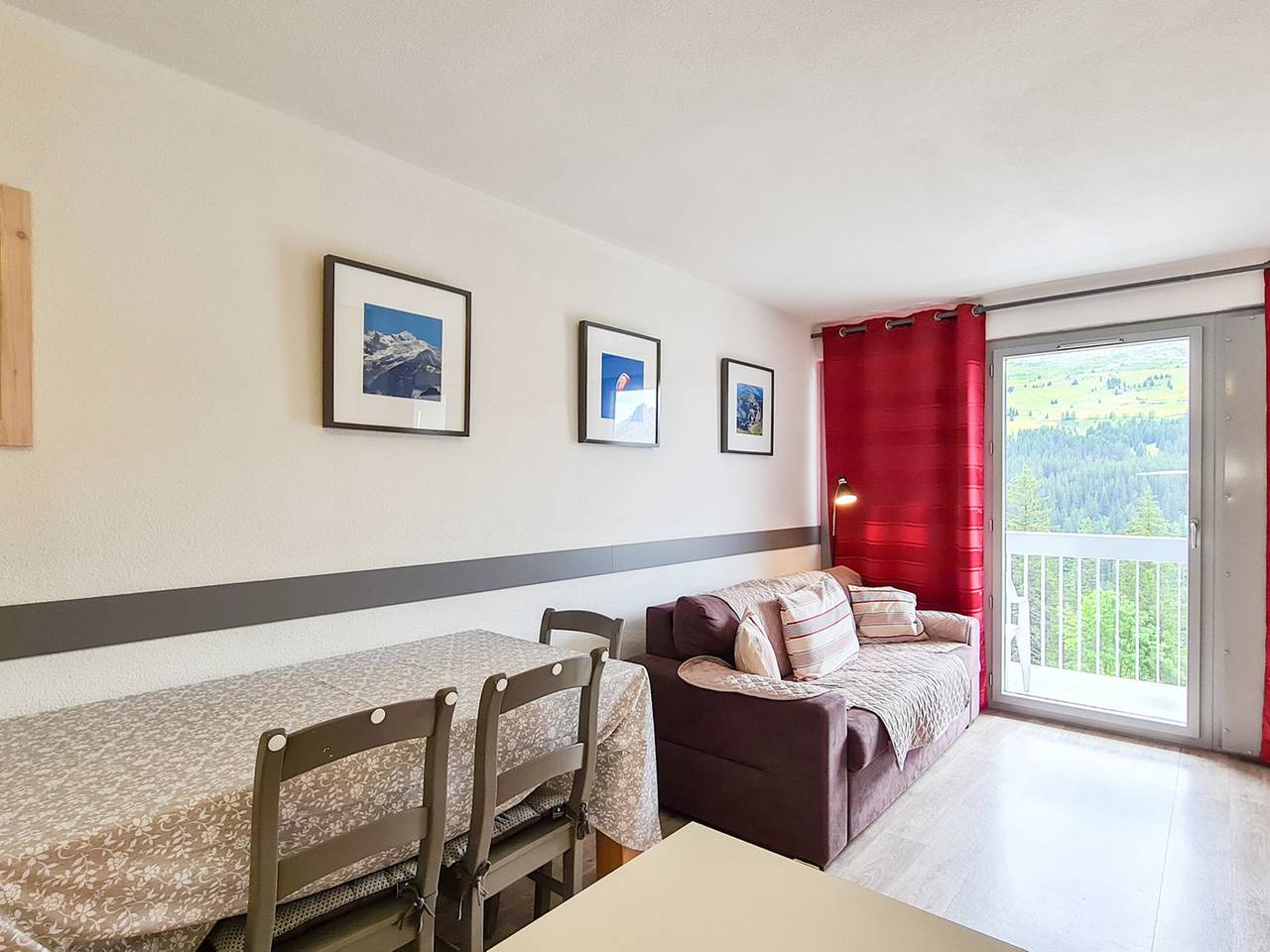 Gehele studio, Modern Studio with Balcony, Near Slopes & Shops in Flaine, Arâches-la-Frasse