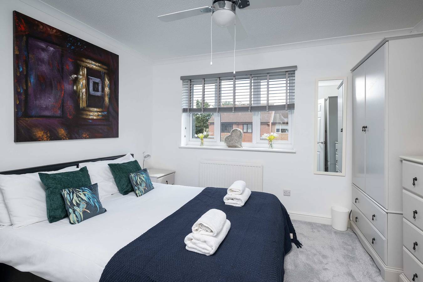 Comfortable 2 Bedroom Home with Parking in Taunton in Taunton, Somerset