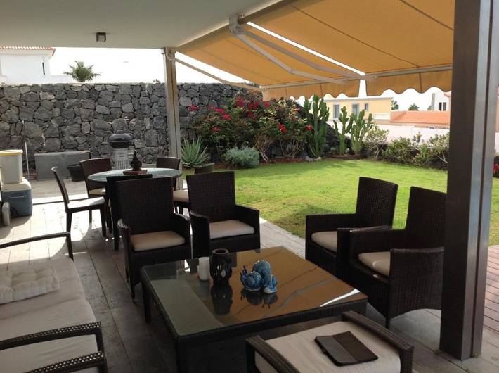 Chalet para 6 personas, con jardín además de vistas y piscina - 1