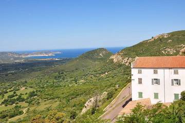Location de vacances pour 6 personnes, avec jardin et terrasse à Montegrosso