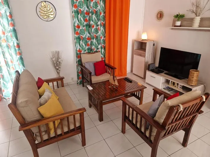 Chalet para 6 personas, con jacuzzi además de piscina y jardín - 1