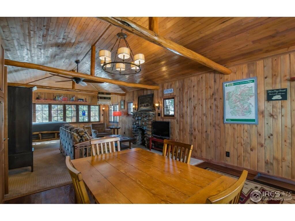 Erleben Sie eine charmante renovierte Hütte von 1921. 5 Minuten zu Fuß in die Innenstadt, Lic # 3119 in Estes Park, Larimer County