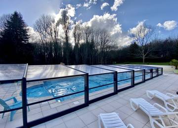 Gîte pour 6 personnes, avec jardin ainsi que piscine et terrasse à Saint-Évarzec