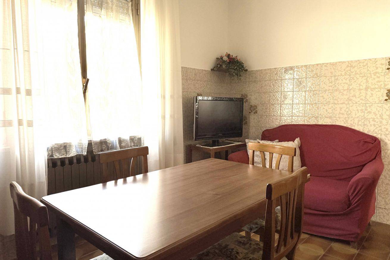 Ganze Wohnung, Se247- Marotta, three-room apartment with equipped courtyard near the sea in Marotta, Mondolfo und Umgebung