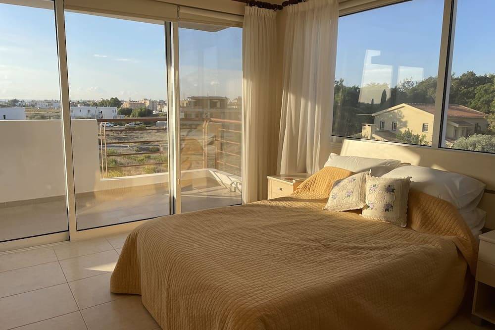 Ganze Wohnung, Schönes Appartement mit 2 Schlafzimmern und attraktiven Ausblick in Larnaca Bezirk