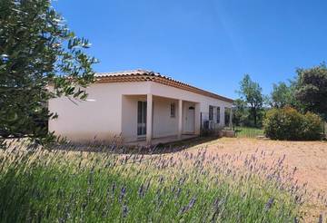Gîte pour 4 personnes, avec vue, animaux acceptés à Tourves