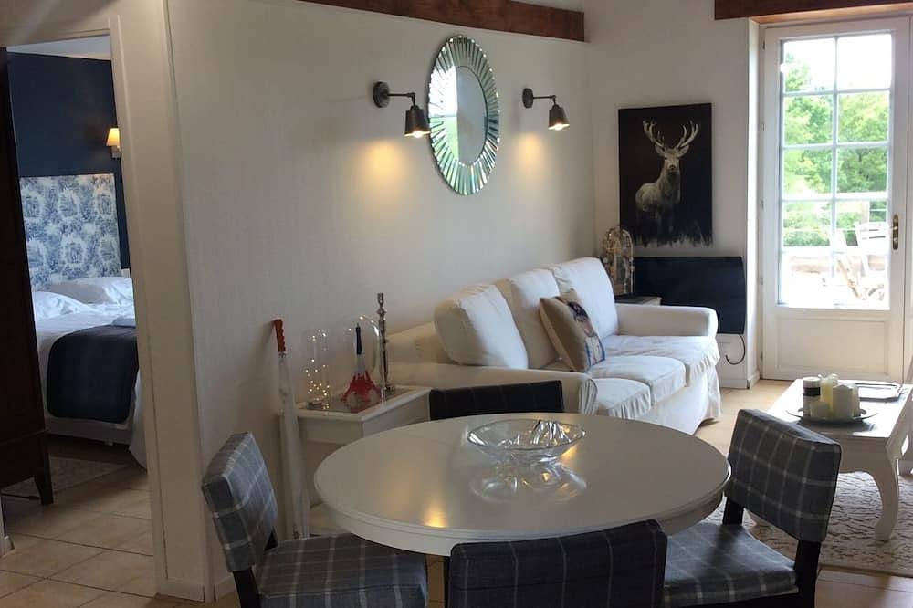 Le Mas des Aumèdes, gîte pour 2 avec piscine, jacuzzi, sauna, Périgord Dordogne in Abjat-sur-Bandiat, Parc naturel régional Périgord-Limousin