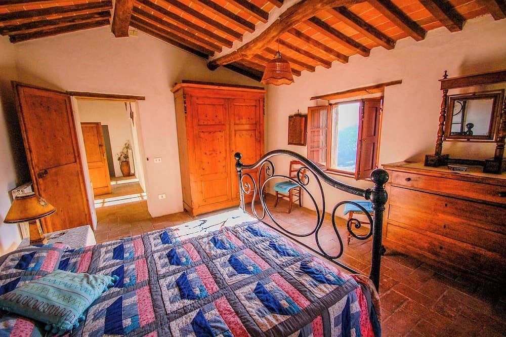 2 houses with private pool 20km from Pisa, Lucca and 30 from the sea in Buti, Provinsen Pisa