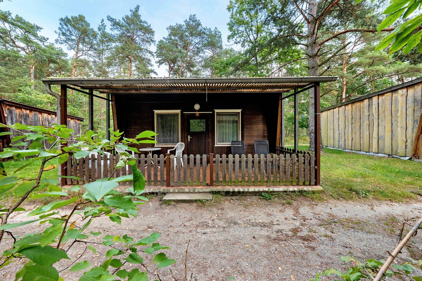 Bungalow '34 - Kimbucht' mit privater Terrasse und gemeinsamem Garten in Waldhufen, Oberlausitz-Niederschlesien