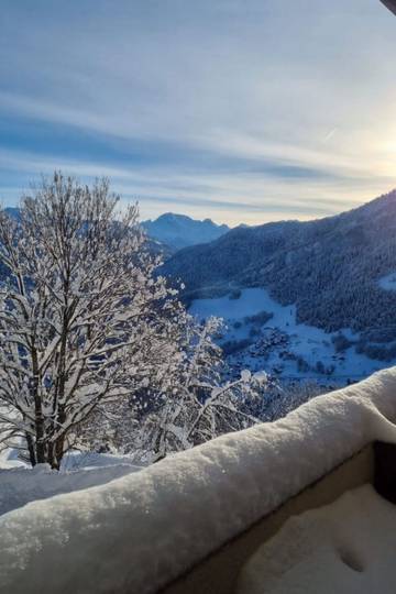 Gîte pour 5 personnes, avec balcon dans Doucy