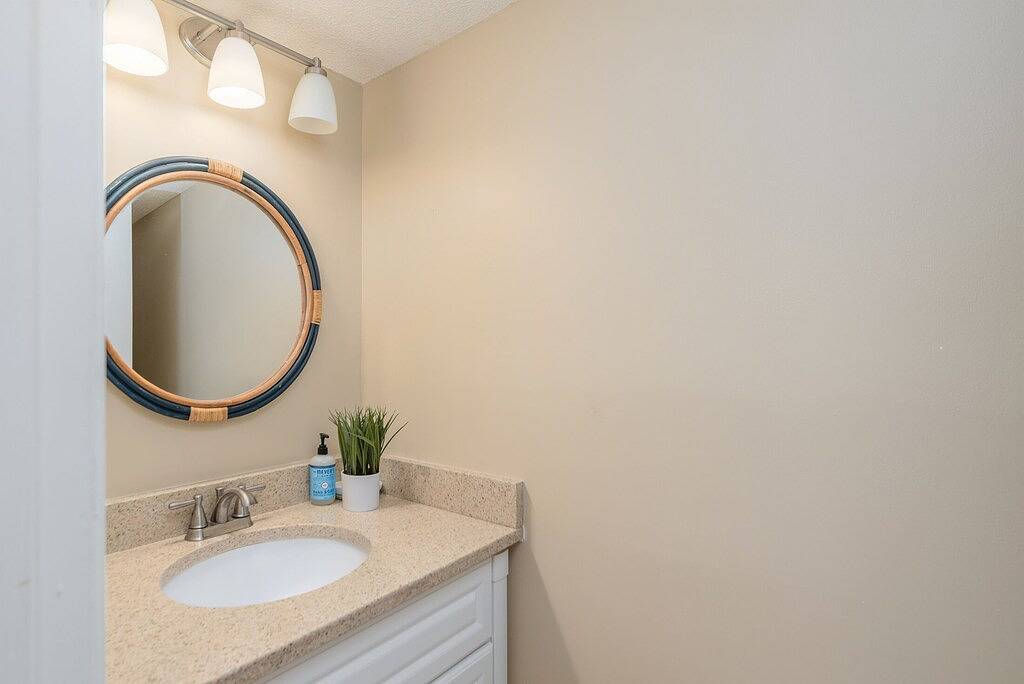 Shipyard Cottage - Private Beach & Golf! Pet Friendly! Free beach chairs,towels. in Coligny Beach, Shipyard Plantation