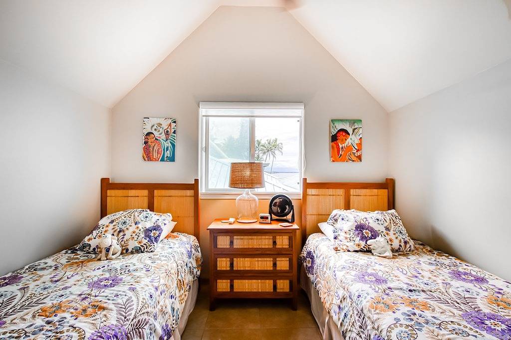 Oceanfront Home w/ Incredible Lanai, Great Ocean View, Wifi, Washer/Dryer in Hawaiian Beaches, East Puna