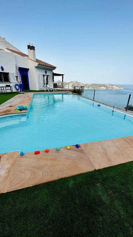 Chalet para 6 personas, con piscina además de jacuzzi y jardín en Costa Tropical - 4