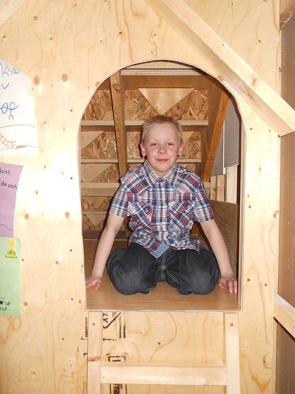 Reunion Cabin mit Blick auf die St. Mary River in Kanadische Rocky Mountains